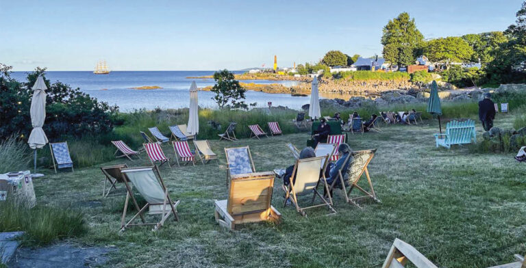 1. B har sammen med 4.000 andre unge slået lejr på Bornholm. Foto: Tårnby Gymnasium & HF.