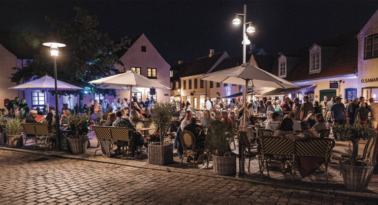 Ved sidste års kulturnat opleves masser af liv på Neels Torv efter normal lukketid. Arkivfoto: TorbenStender.